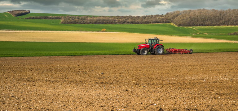 Fin de la séparation vente-conseil : la distribution agricole entre soulagement et vigilance