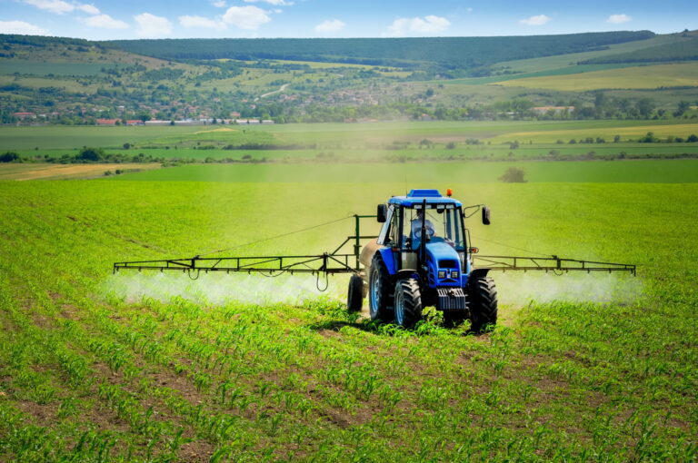 PFAS et produits phytopharmaceutiques : comprendre les enjeux réglementaires